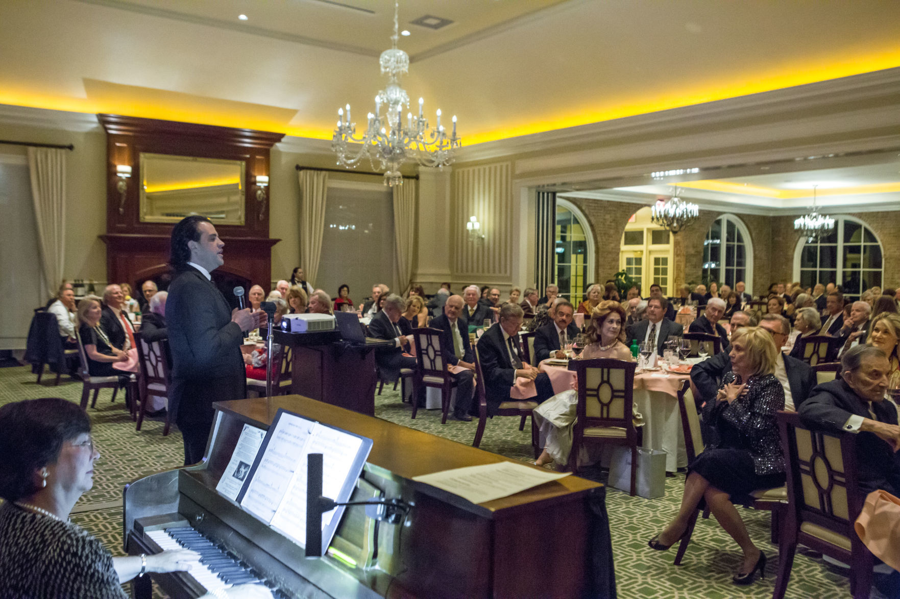 092818WinterOperaFallGala36.jpg